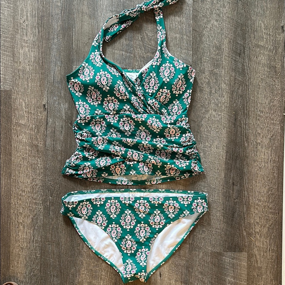 Ladies NWOT Boden Green Floral tankini Set (size 14)